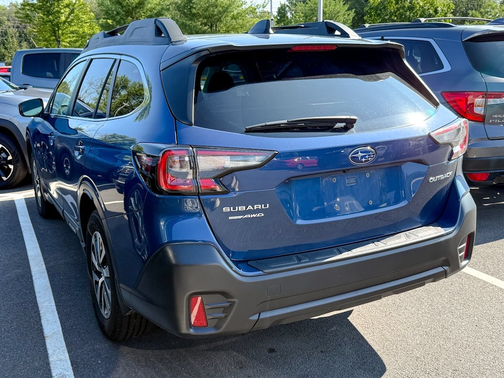 Used 2022 Subaru Outback Premium SUV
