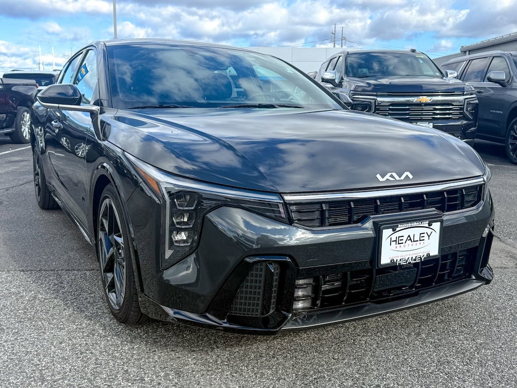 Used 2025 Kia K4 GT-Line Sedan