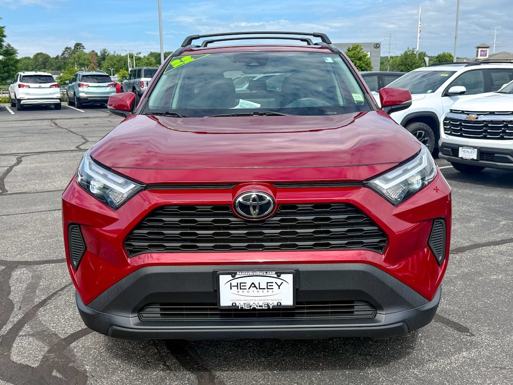 Used 2022 Toyota RAV4 XLE SUV