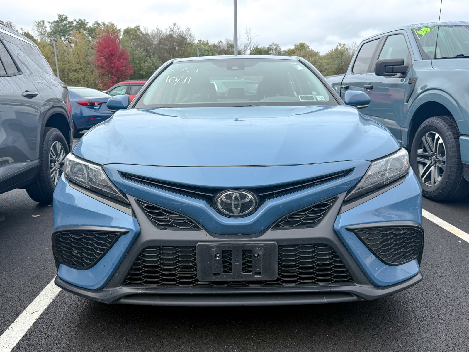 2023 Toyota Camry SE photo 2