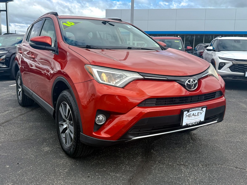 Used 2016 Toyota RAV4 XLE SUV