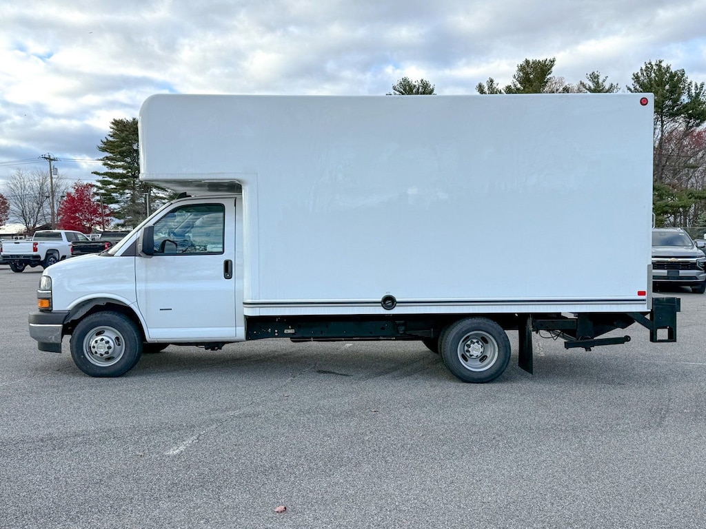 New 2025 Chevrolet Express Cutaway 3500 1WT Cutaway Van