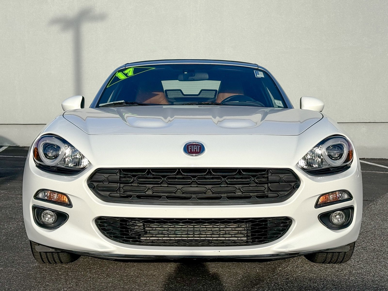 2017 Fiat 124 Spider Lusso photo 2