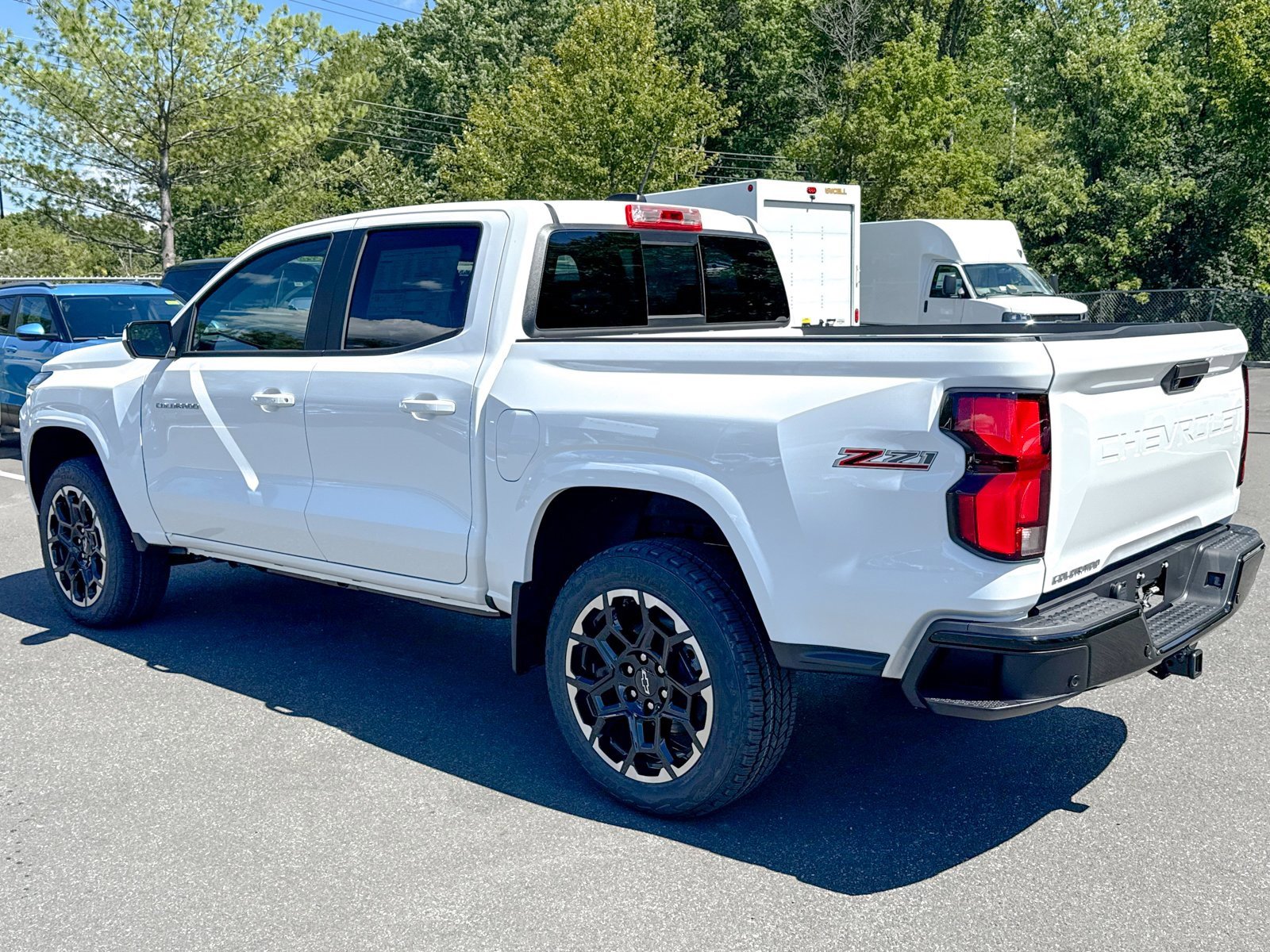 2026 Chevrolet Colorado Z71 photo 2