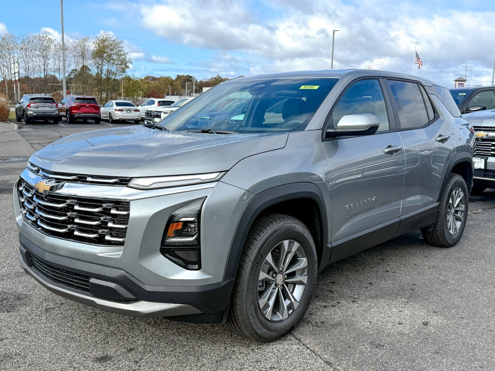 2026 Chevrolet Equinox LT photo 3