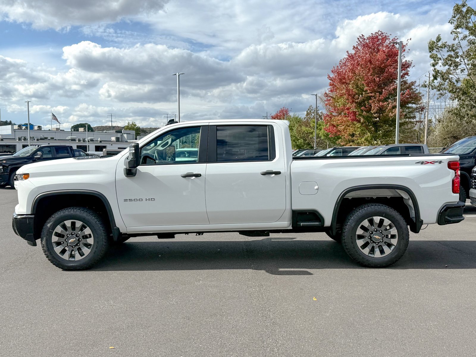 2026 Chevrolet Silverado 2500HD Custom photo 4