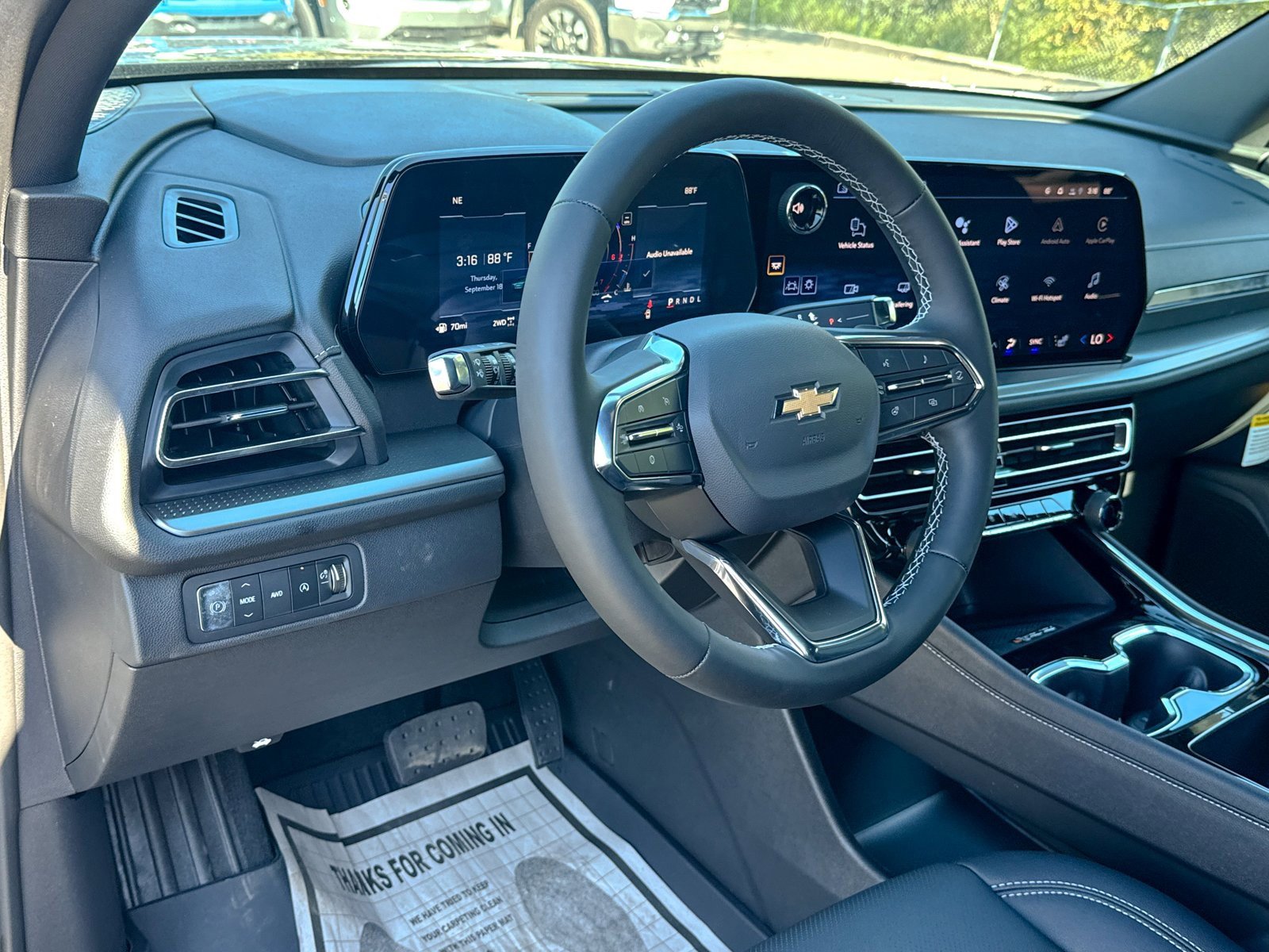 2026 Chevrolet Traverse photo 2