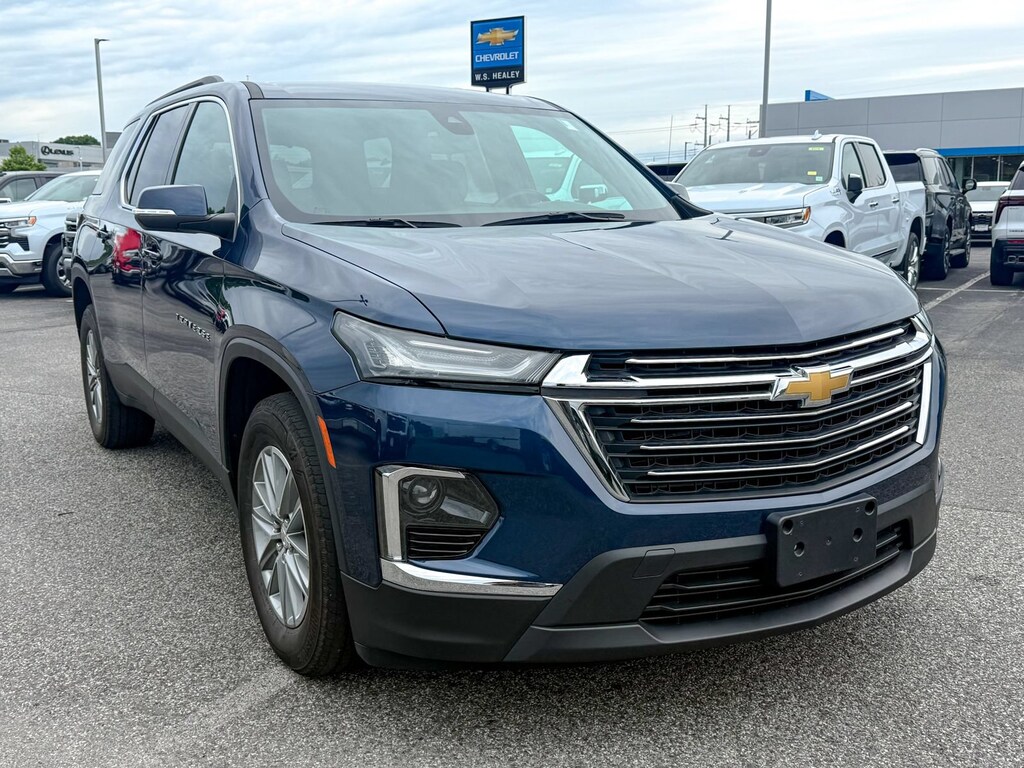 Used 2023 Chevrolet Traverse LT Cloth SUV