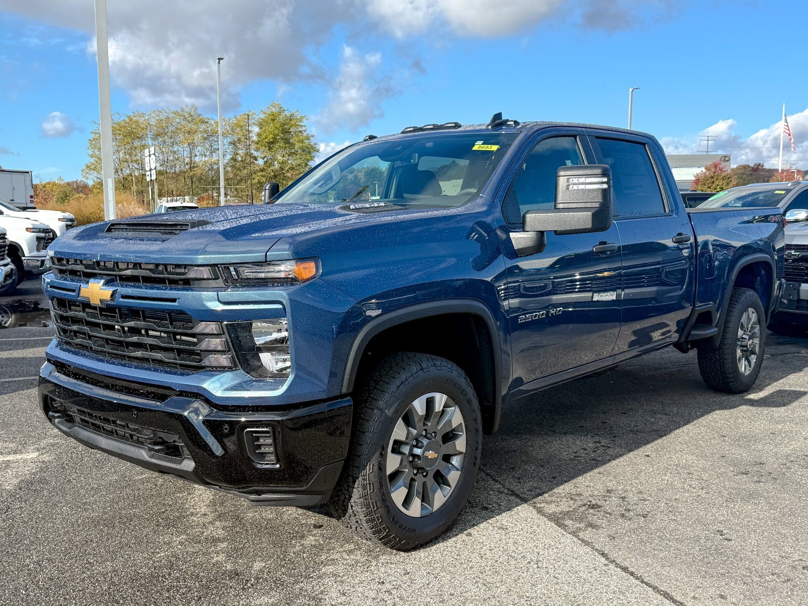 2026 Chevrolet Silverado 2500HD Custom photo 3