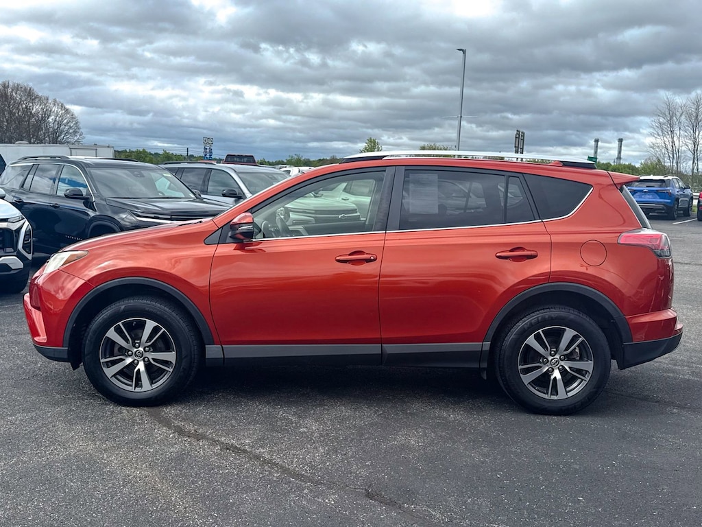 Used 2016 Toyota RAV4 XLE SUV