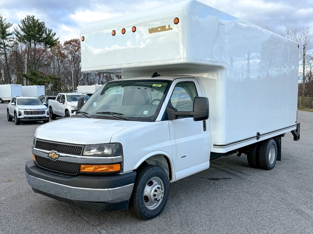 New 2025 Chevrolet Express Cutaway 3500 1WT Cutaway Van