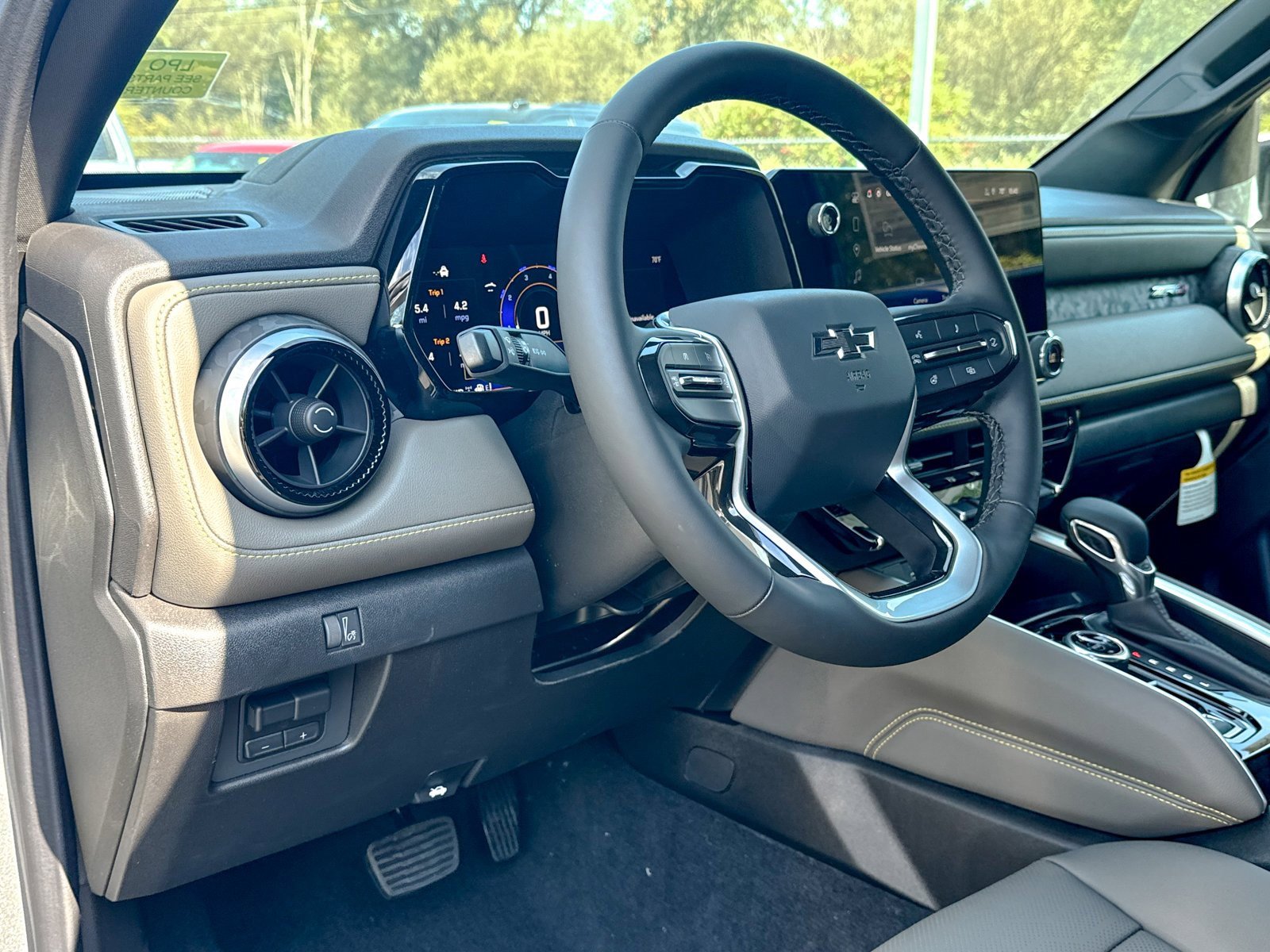 2026 Chevrolet Colorado ZR2 photo 3