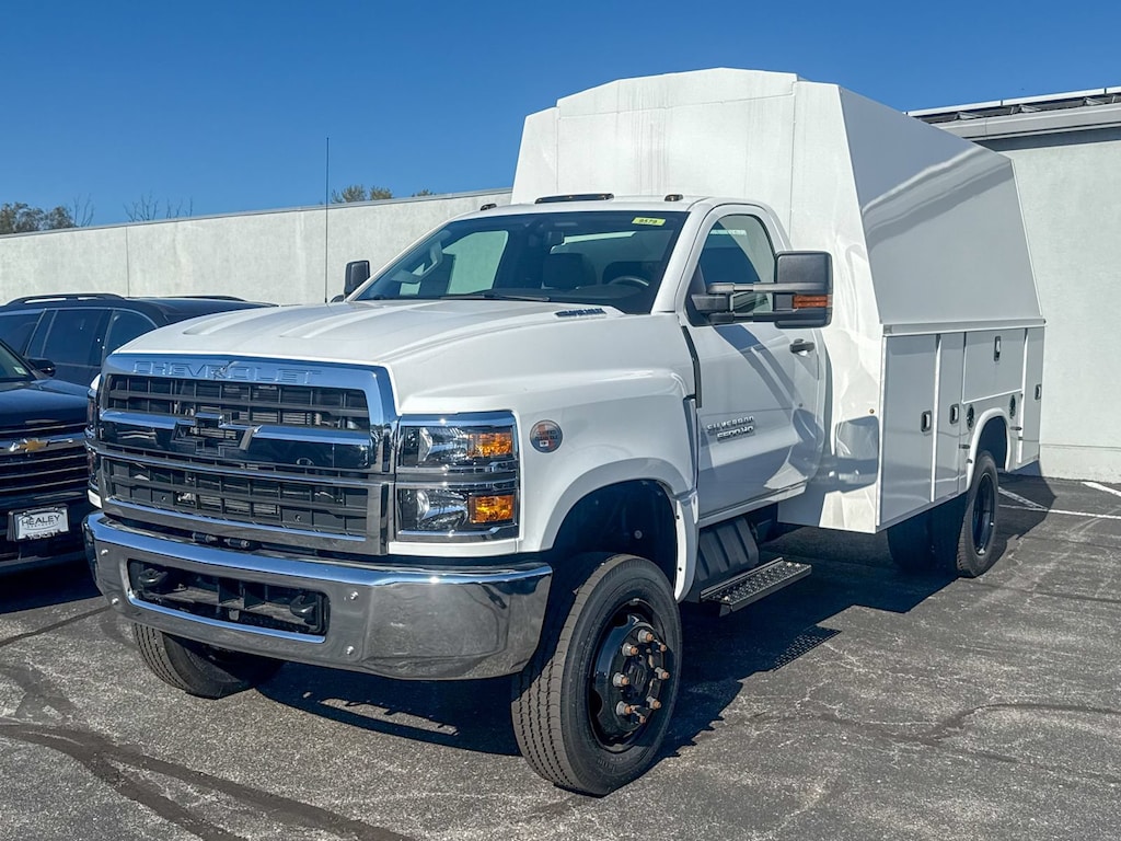 New 2025 Chevrolet Silverado 5500 HD Work Truck Truck Regular Cab