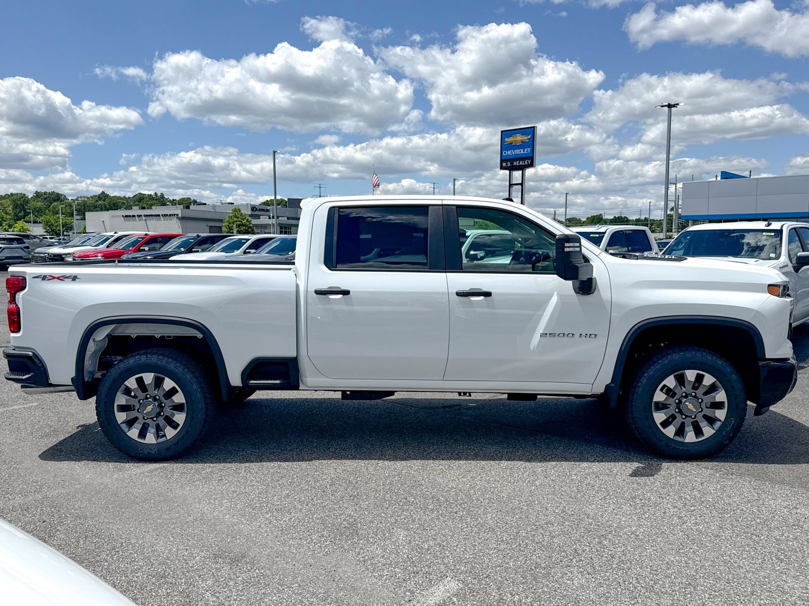 2026 Chevrolet Silverado 2500 HD Custom - Photo 9