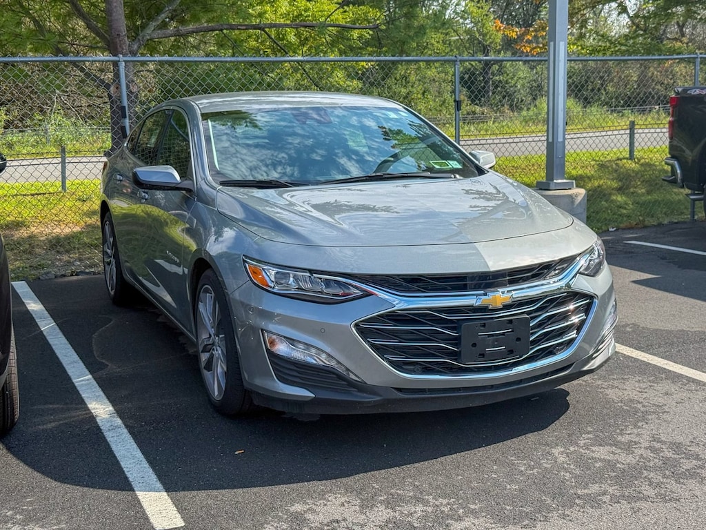 Used 2025 Chevrolet Malibu 2LT Sedan