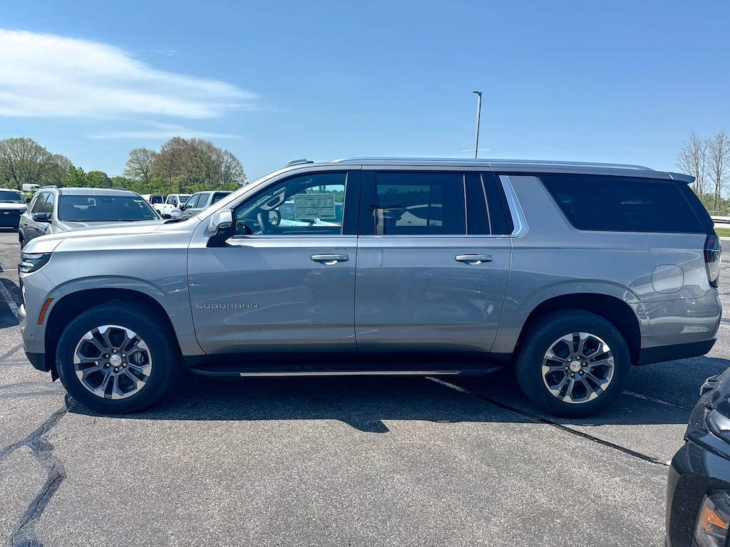 New 2026 Chevrolet Suburban LT SUV