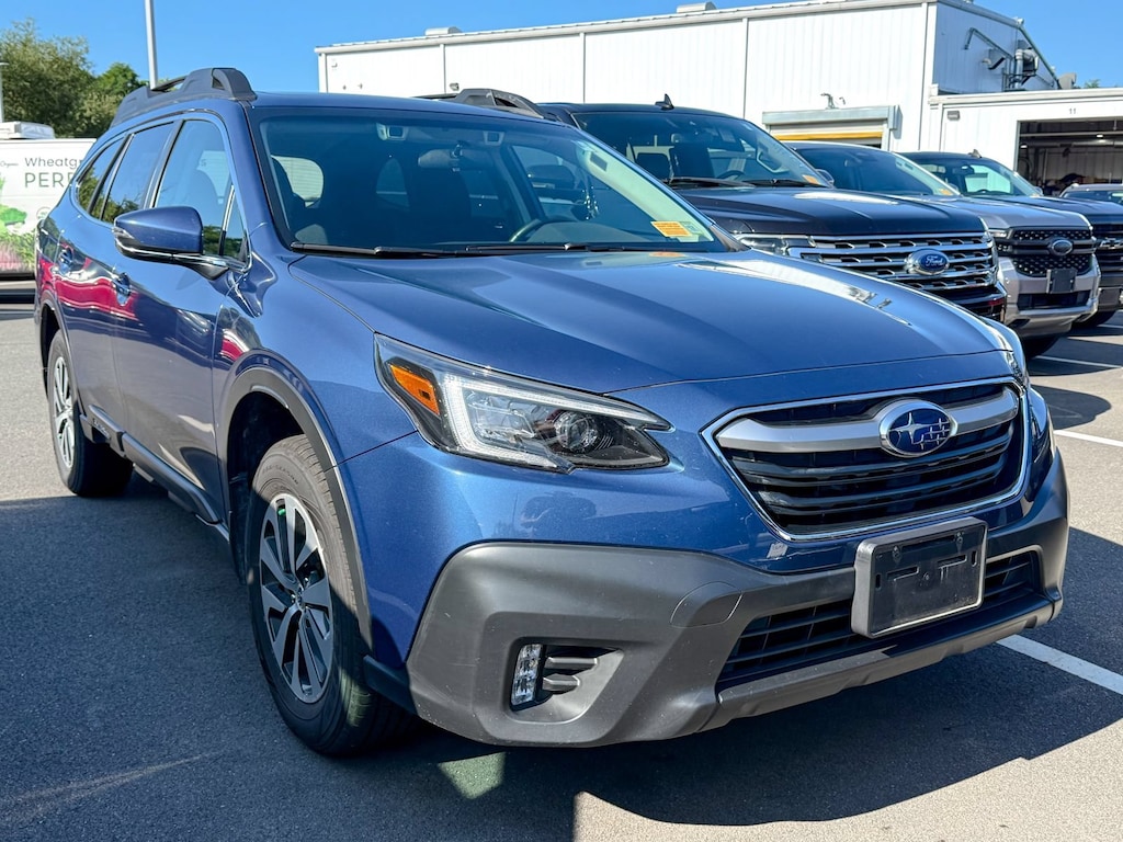 Used 2022 Subaru Outback Premium SUV