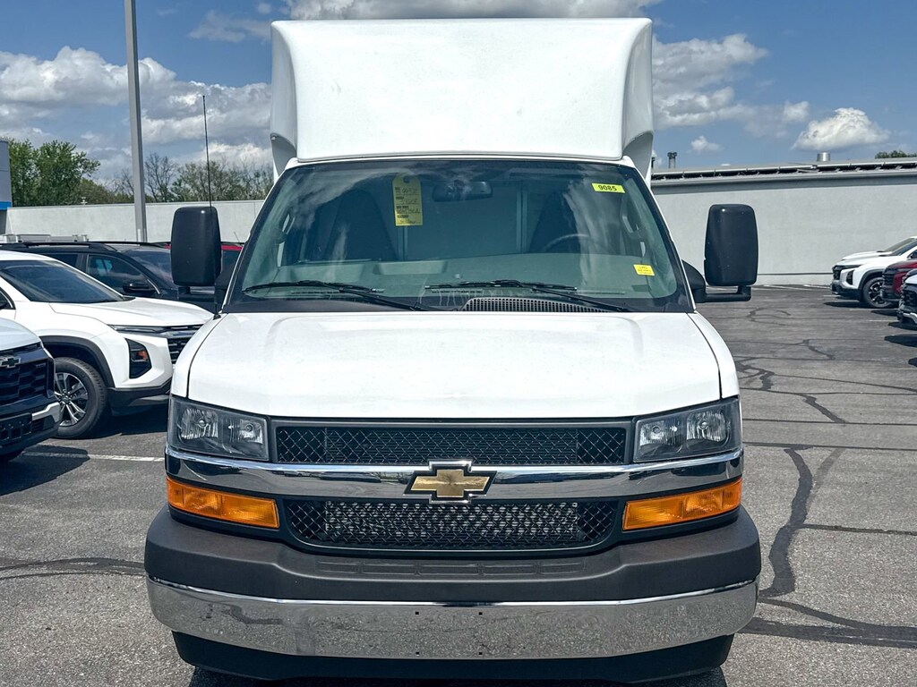 New 2026 Chevrolet Express Cutaway 3500 1WT Cutaway Van