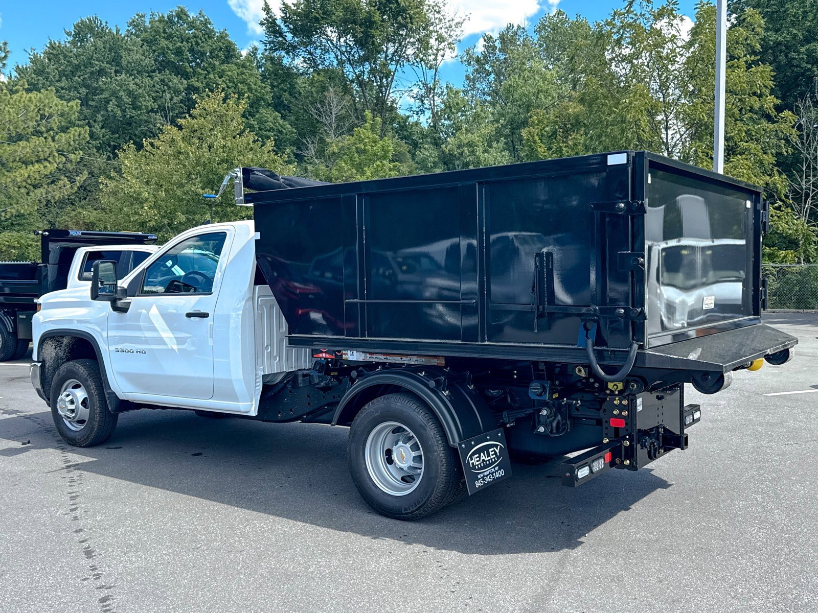 2025 Chevrolet Silverado 3500HD Work Truck photo 2