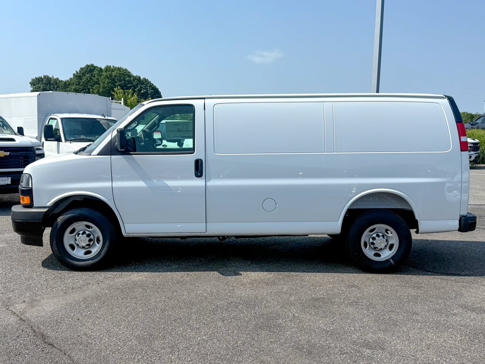 2026 Chevrolet Express Cargo Work Van - Photo 4