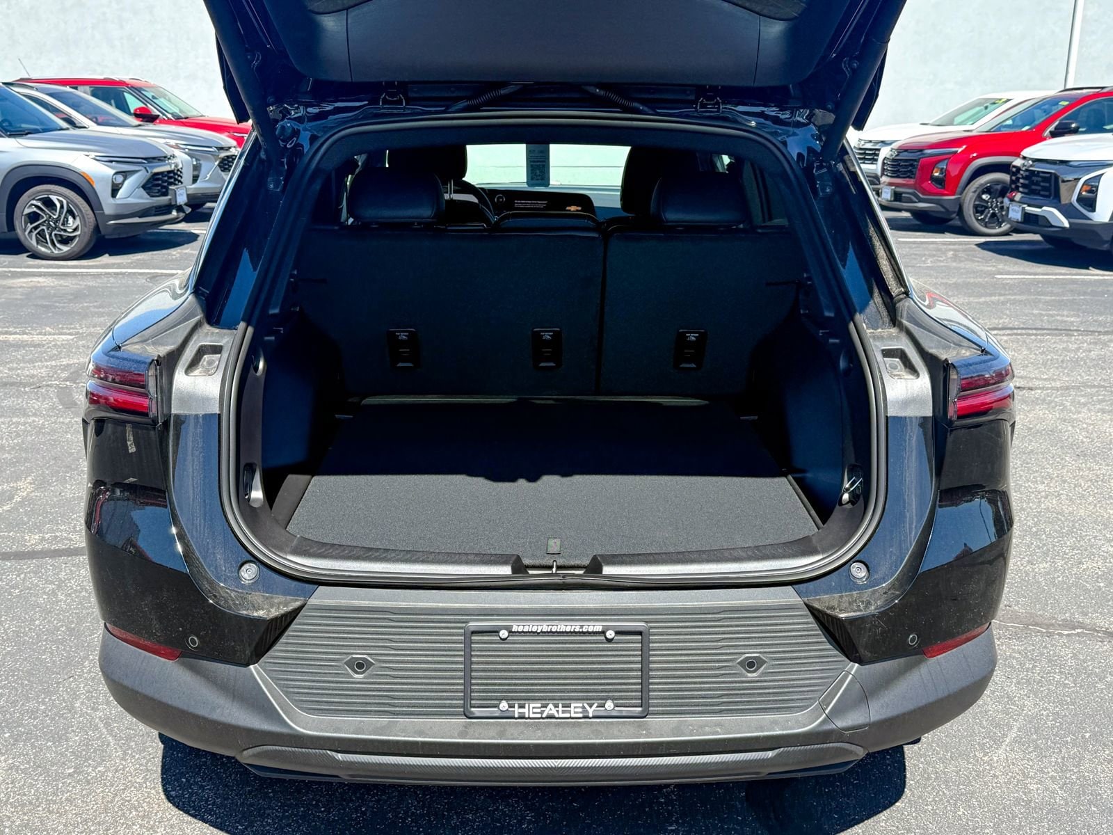 2026 Chevrolet Equinox EV 2LT - Photo 12