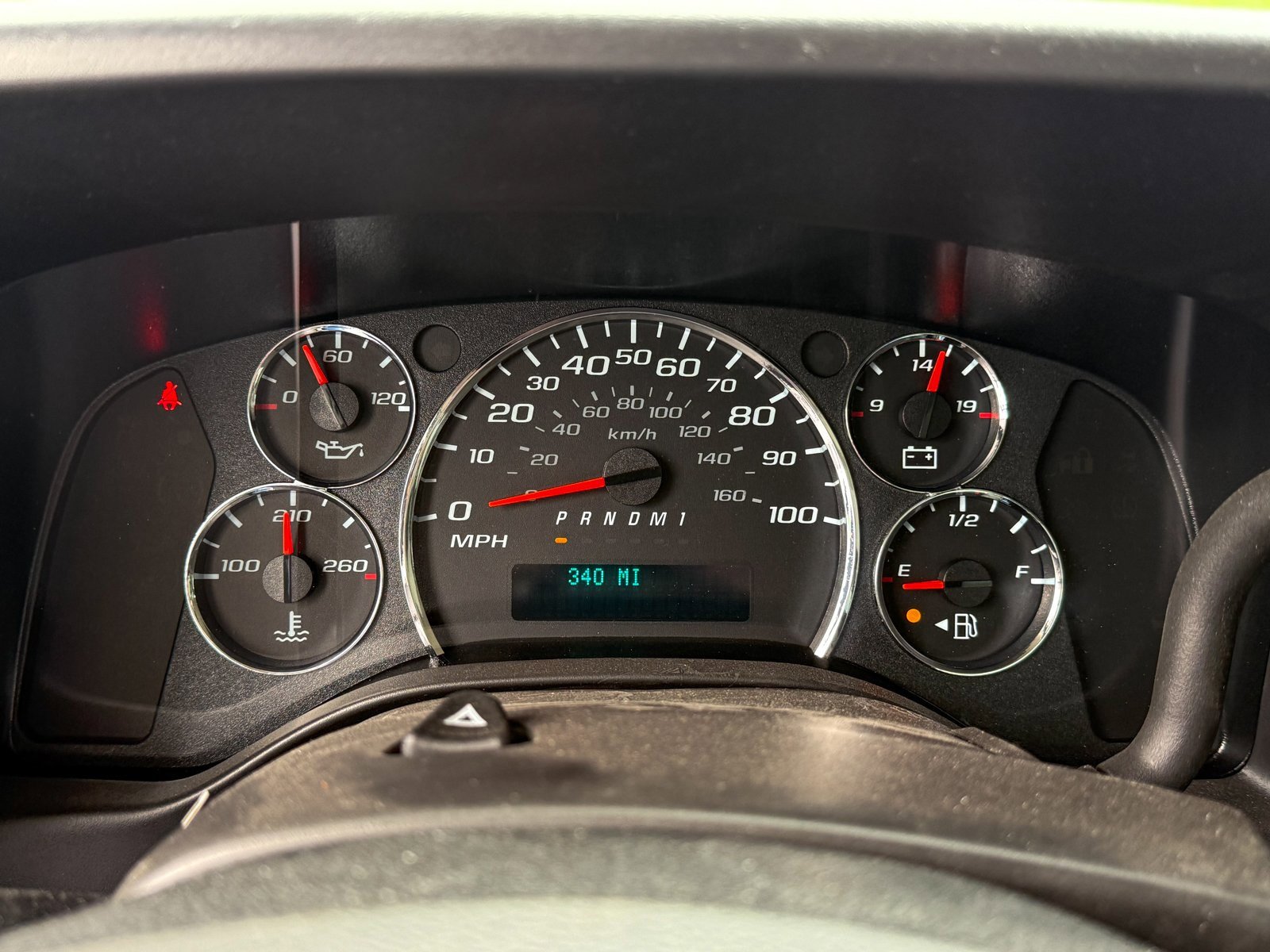 2025 Chevrolet Express Cutaway Base photo 38