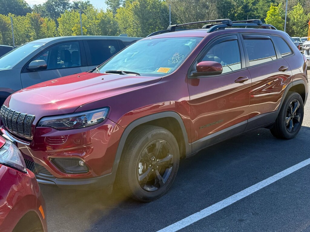 Used 2021 Jeep Cherokee Altitude 4x4 SUV