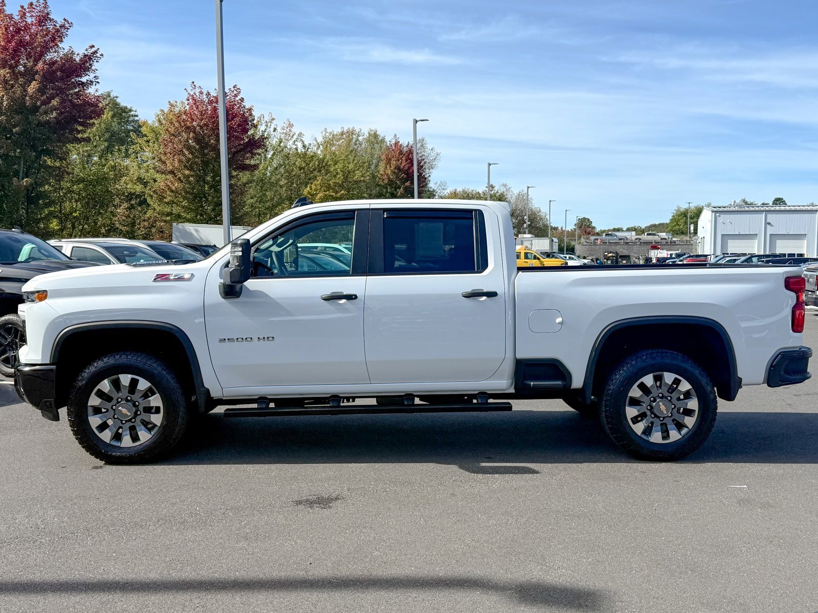 2025 Chevrolet Silverado 2500HD Custom photo 4