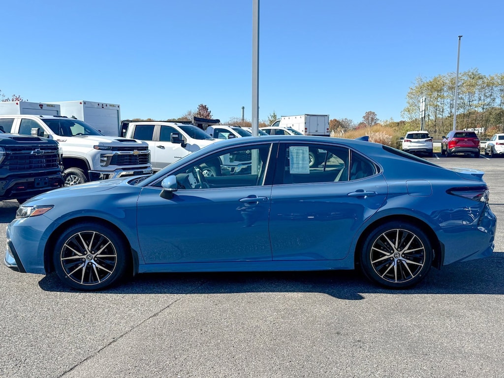 Used 2023 Toyota Camry SE Sedan