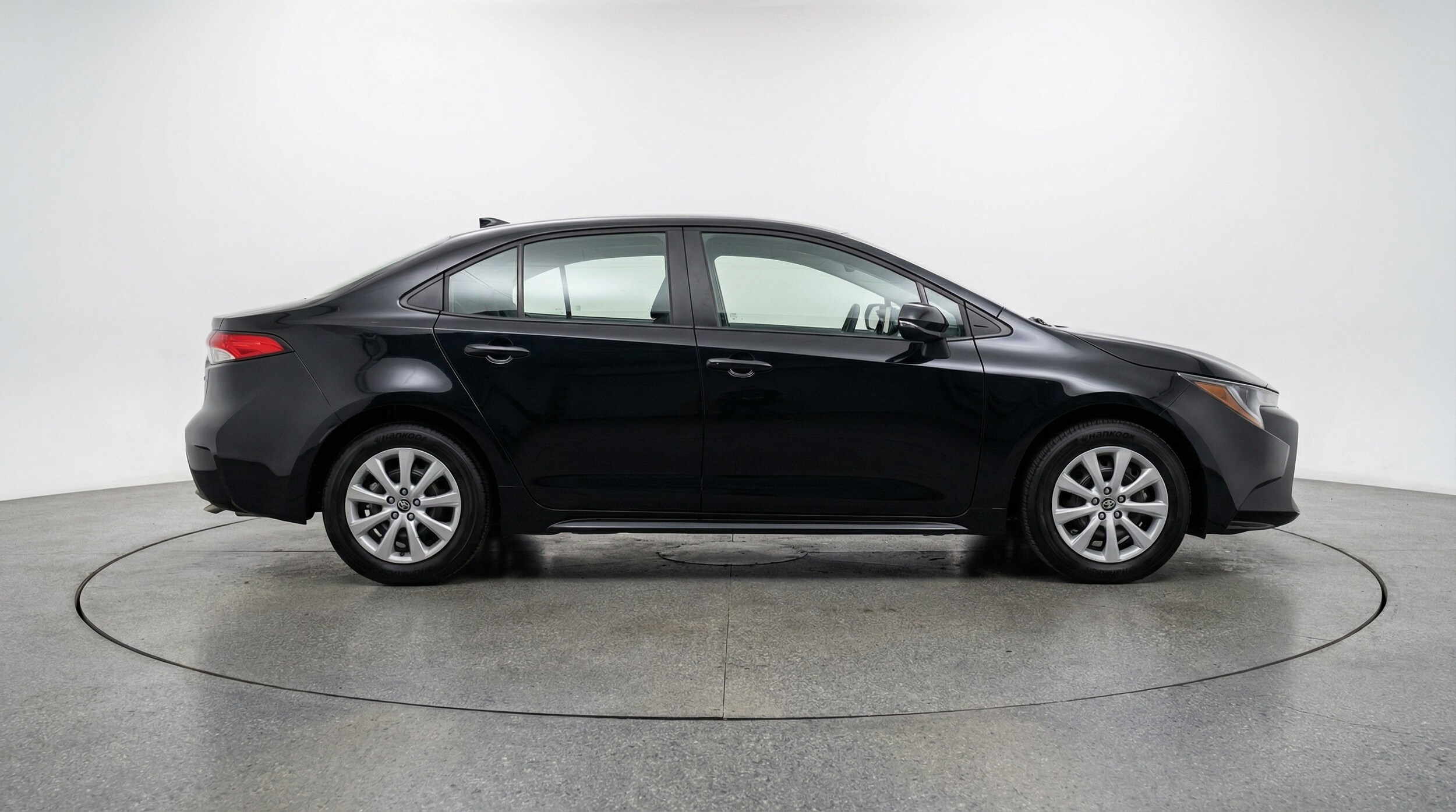 Thumbnail: 2025 Toyota Corolla - 8