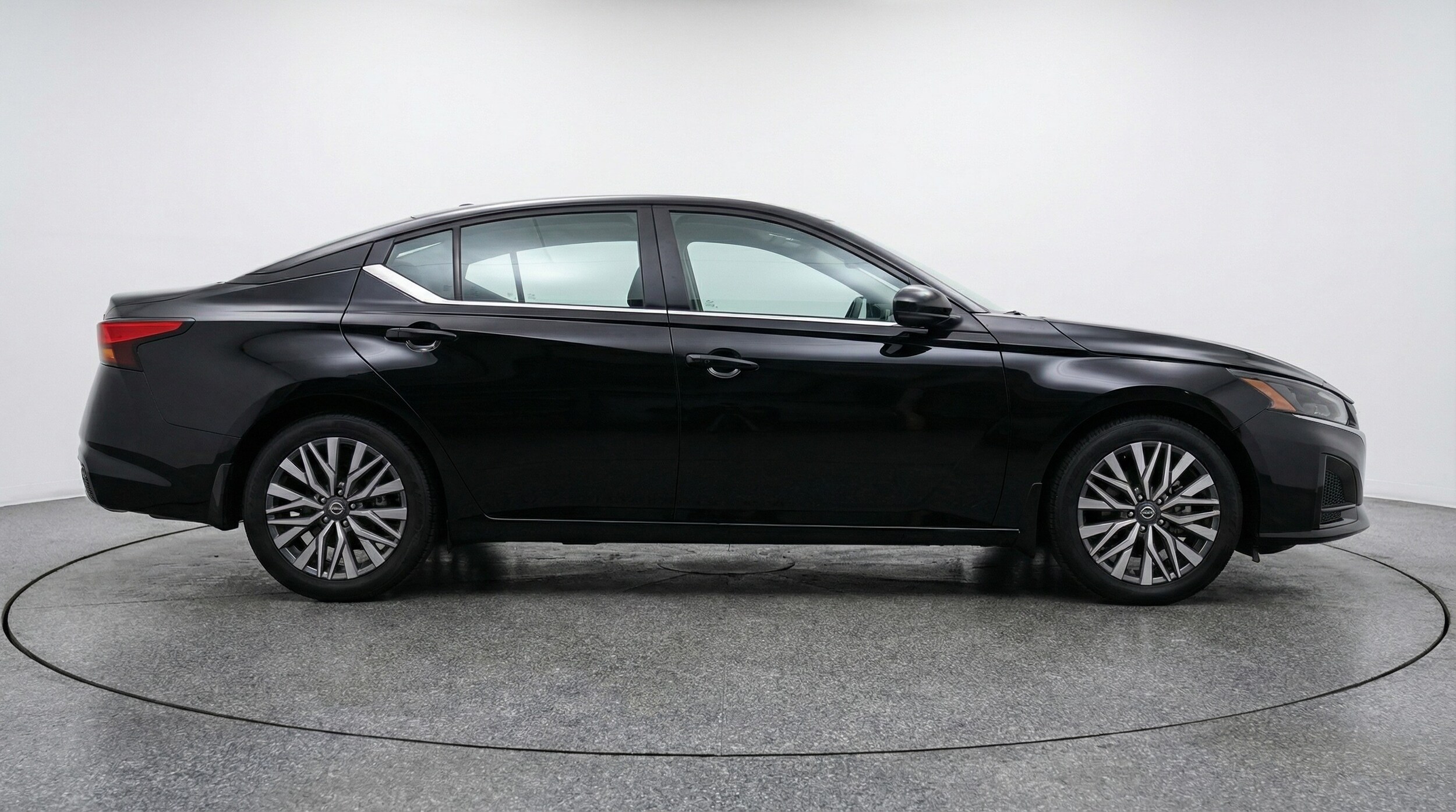 Thumbnail: 2025 Nissan Altima - 8