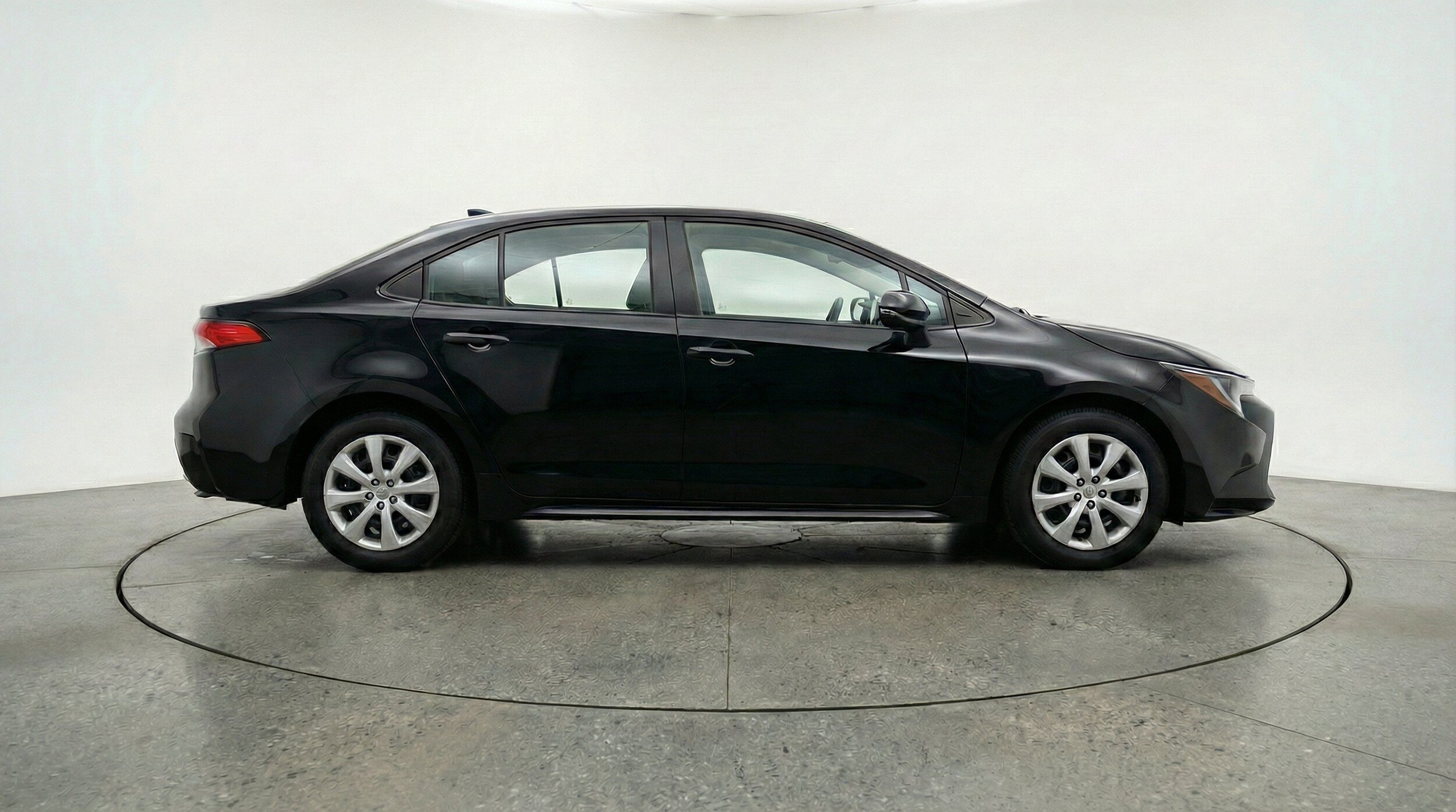 Thumbnail: 2025 Toyota Corolla - 11