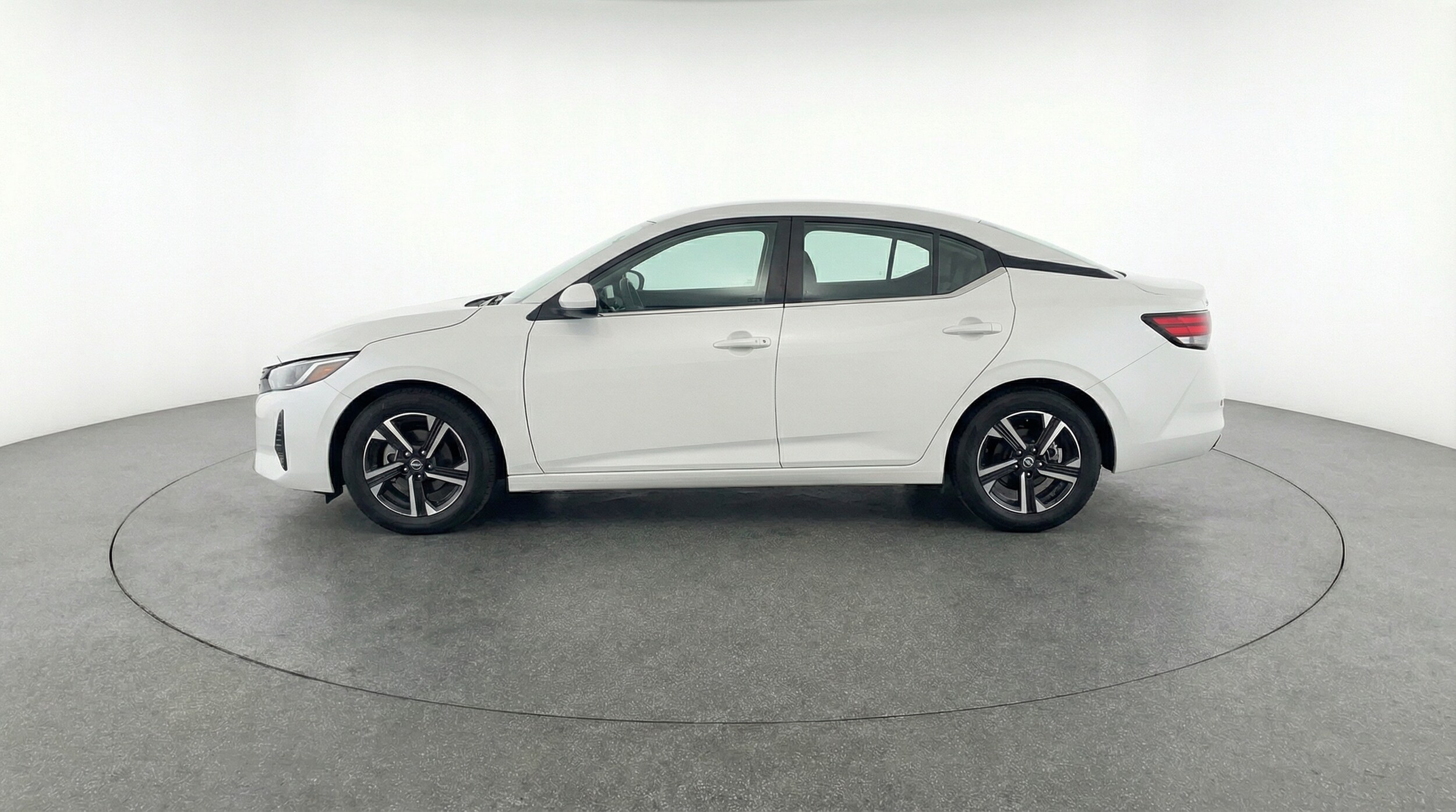 Thumbnail: 2025 Nissan Sentra - 4