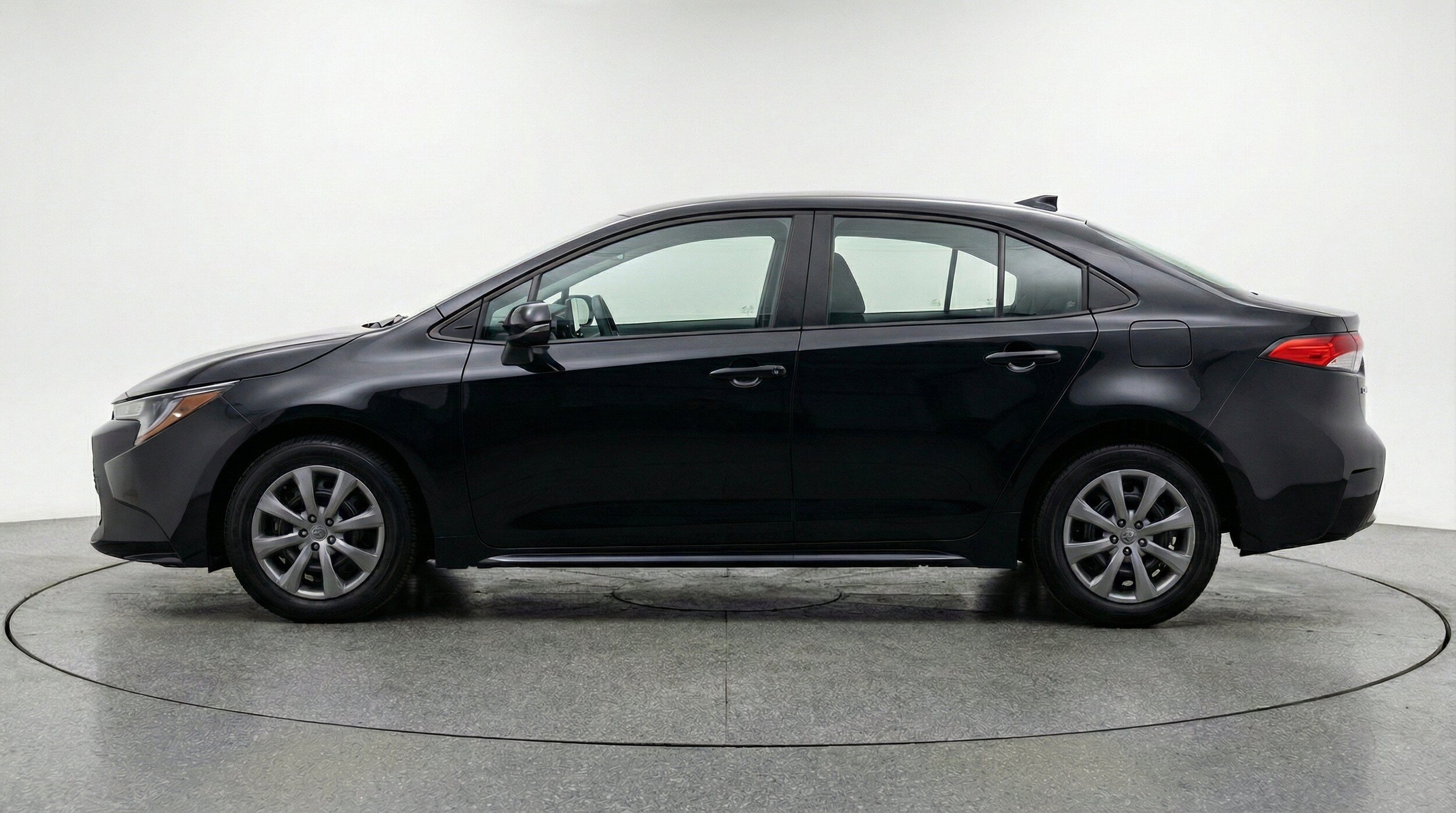 Thumbnail: 2025 Toyota Corolla - 5