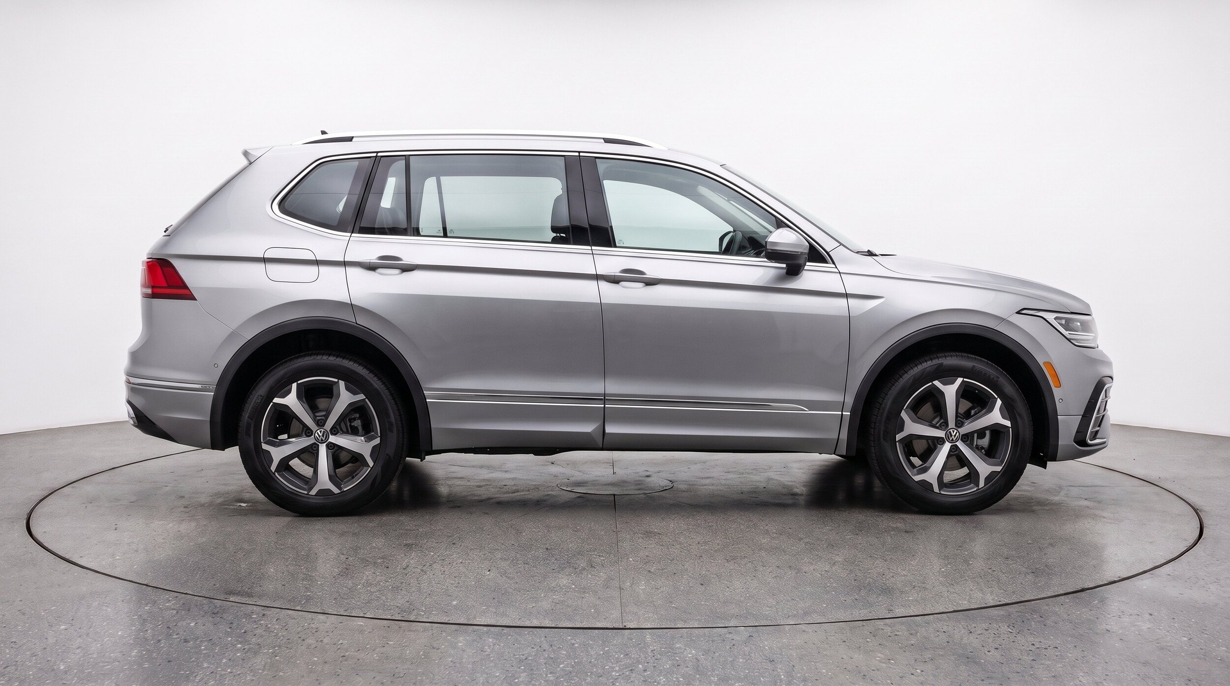 Thumbnail: 2026 Volkswagen Tiguan - 11