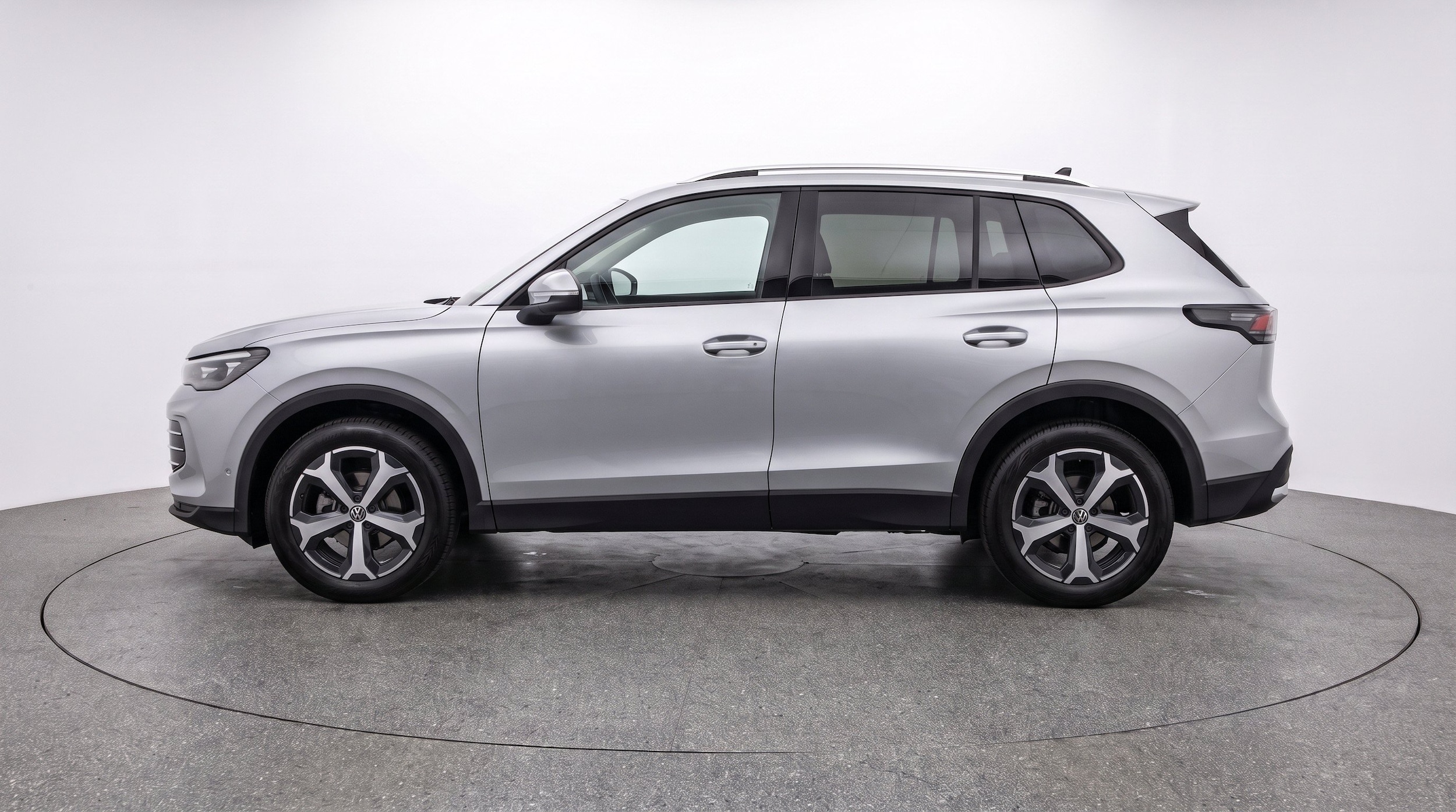 Thumbnail: 2026 Volkswagen Tiguan - 5