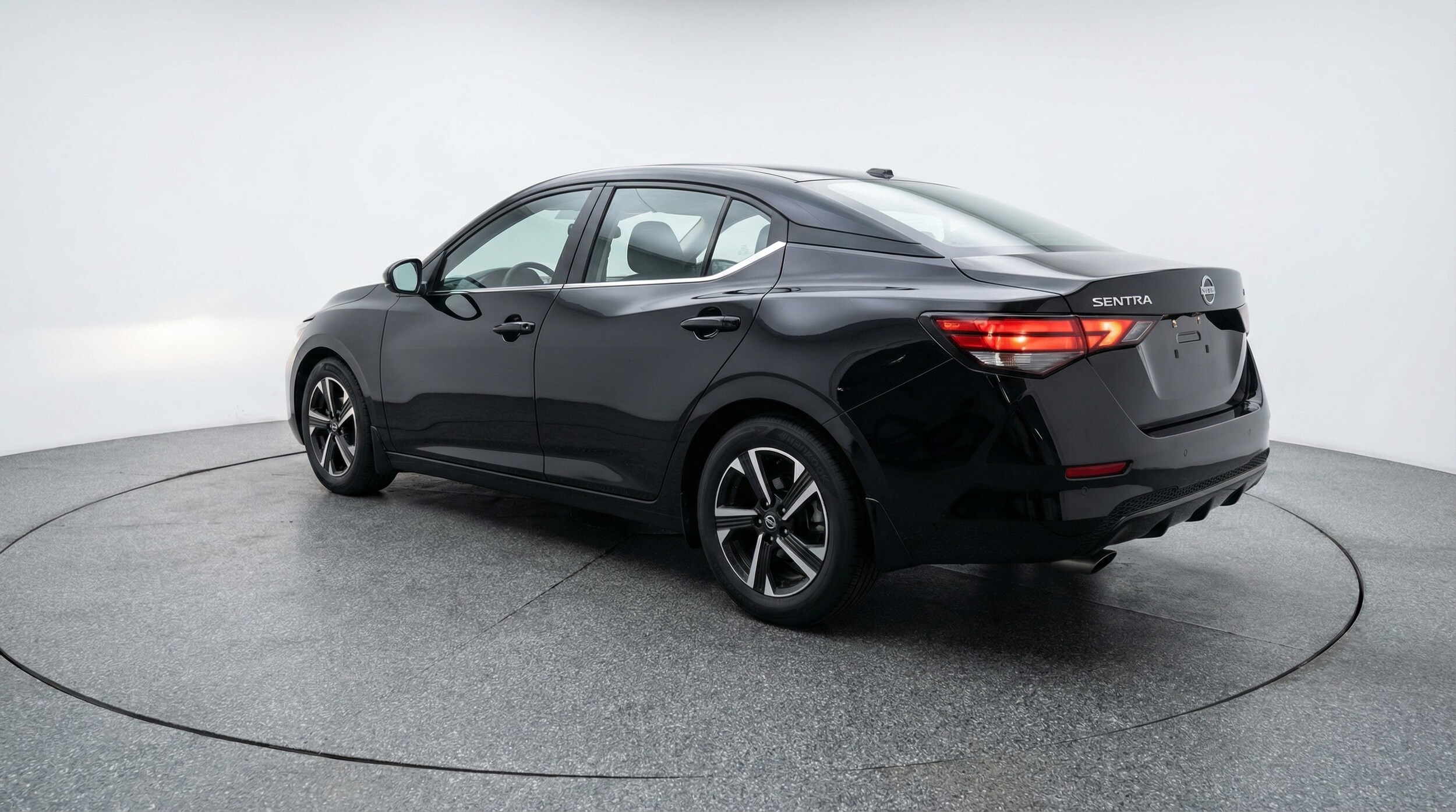 Thumbnail: 2025 Nissan Sentra - 5
