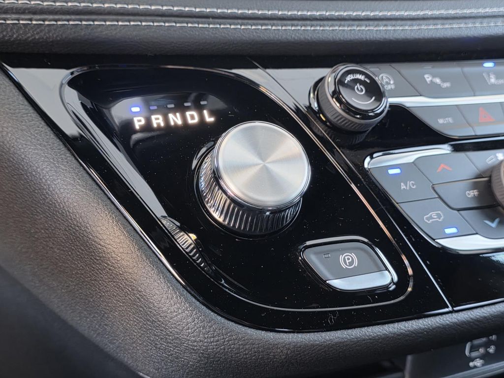 2026 Chrysler Pacifica Select - Photo 29