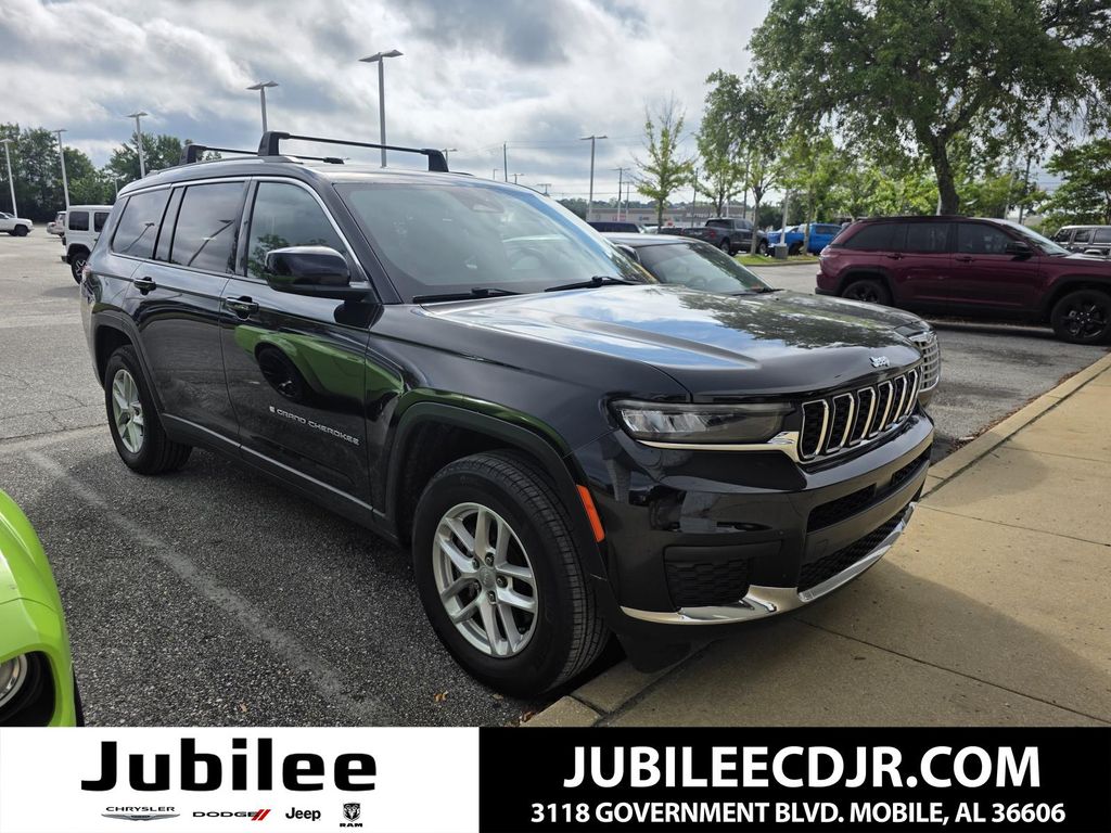 2023 Jeep Grand Cherokee L Laredo 4x4's photo