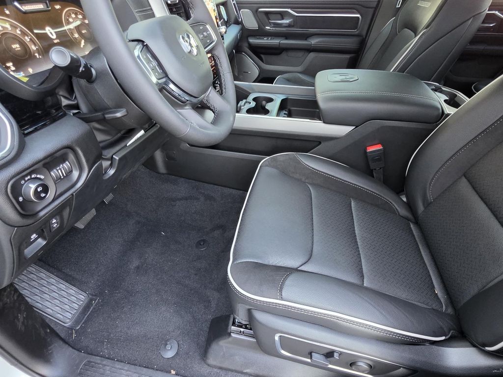 2026 RAM 1500 Laramie - Photo 7