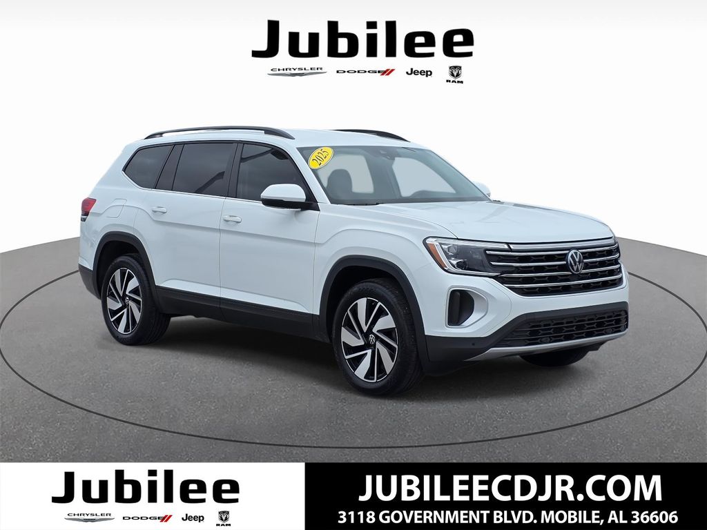 2025 Volkswagen Atlas SE w/Tech