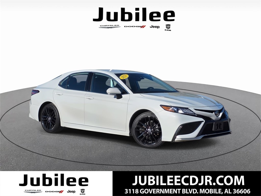 2023 Toyota Camry XSE's photo