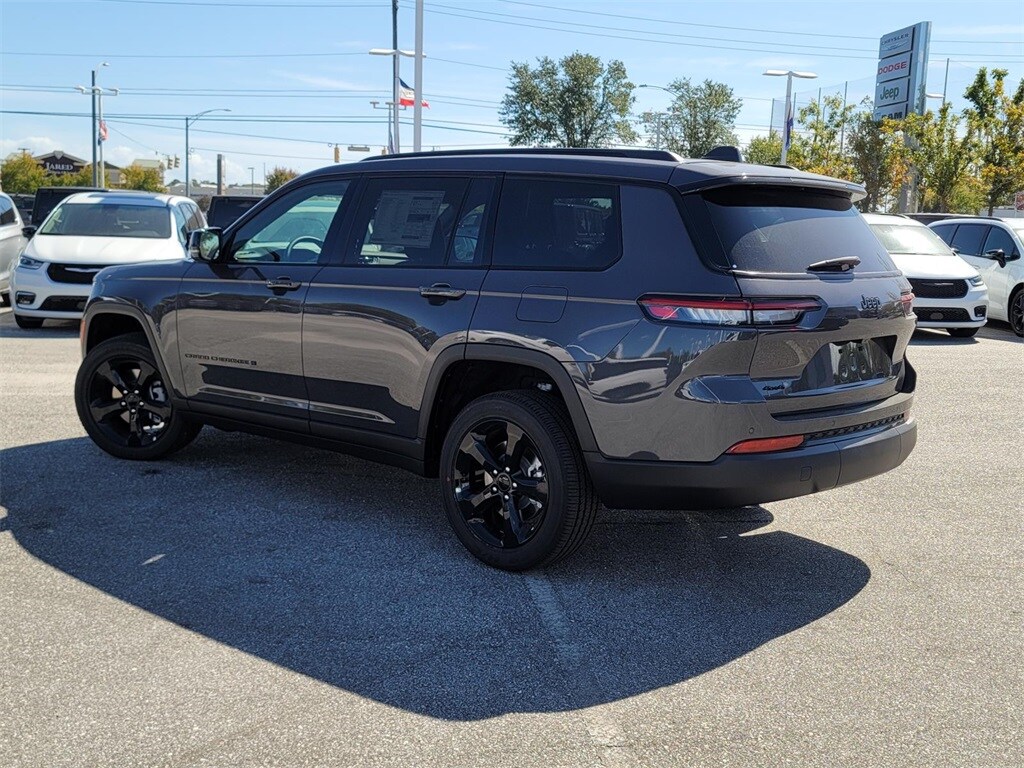 2025 Jeep Grand Cherokee Altitude X photo 4