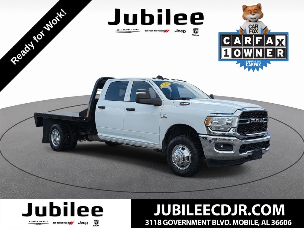 2024 RAM 3500 Tradesman 4X4 Crew Cab's photo