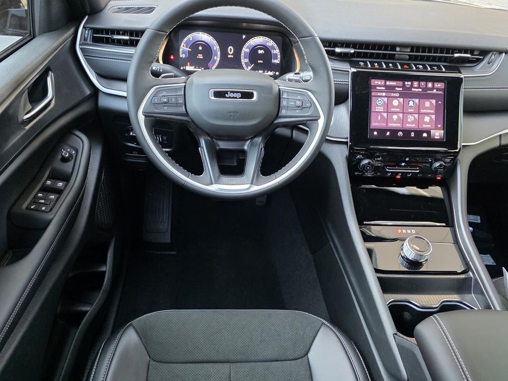 2025 Jeep Grand Cherokee L Altitude - Photo 12