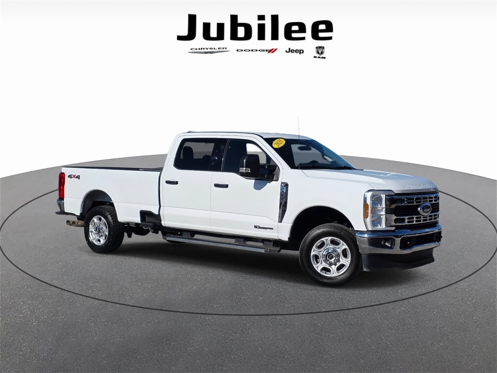 2025 Ford F-250 Super Duty XLT's photo