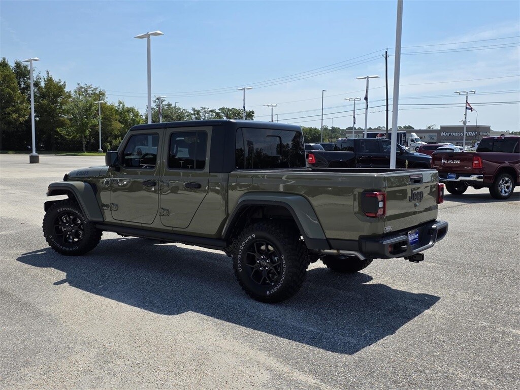 2025 Jeep Gladiator Willys photo 2