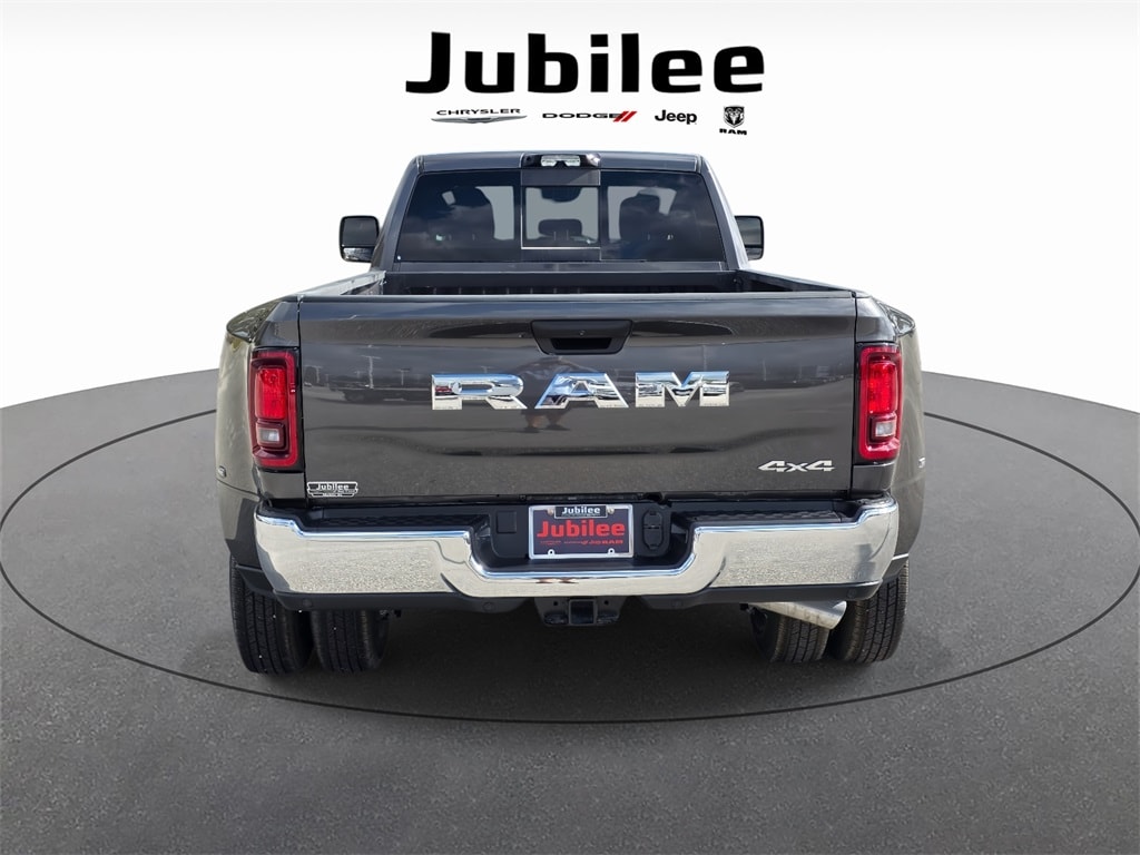 New 2026 Ram 3500 TRADESMAN CREW CAB 4X4 8' BOX Pickup