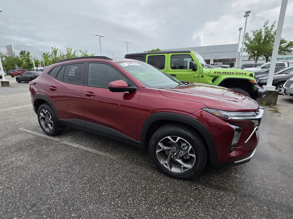 2024 Chevrolet Trax LT's photo