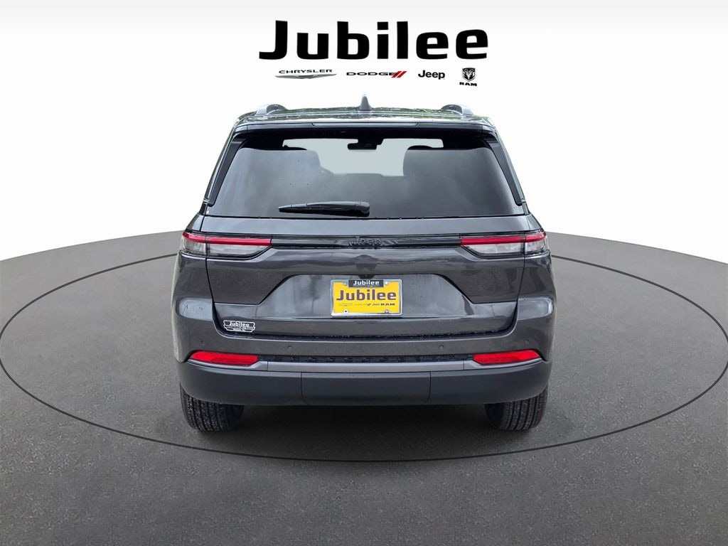 New 2026 Jeep Grand Cherokee LAREDO ALTITUDE 4X2 Sport Utility